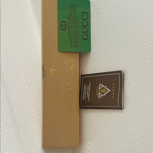 Gucci Gold and Silver Watch Mechanism - Picture 7 of 13